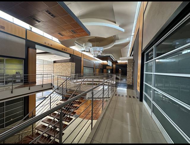493M² OFFICE TO LET IN HIGHVELD